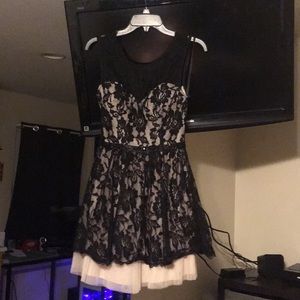 B. Darlin formal dress size 9/10